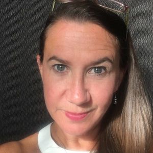 Meet your Posher, Holly